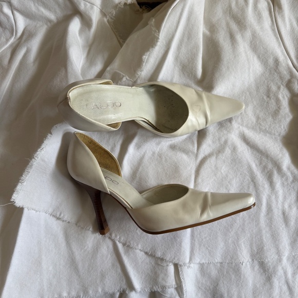 Aldo White Pumps High Heels Size 7 - Picture 3 of 6
